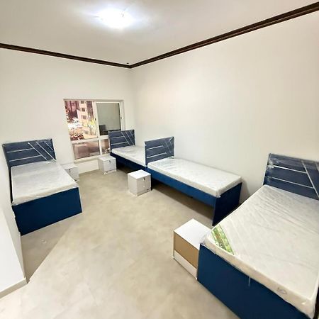 Backpackers Heaven ! 18 Beds In A 2 Bedroom Apartment In Front Of Union Metro Station Diera ดูไบ ภายนอก รูปภาพ